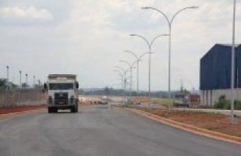 Corredor Leste-Oeste continua indefinido