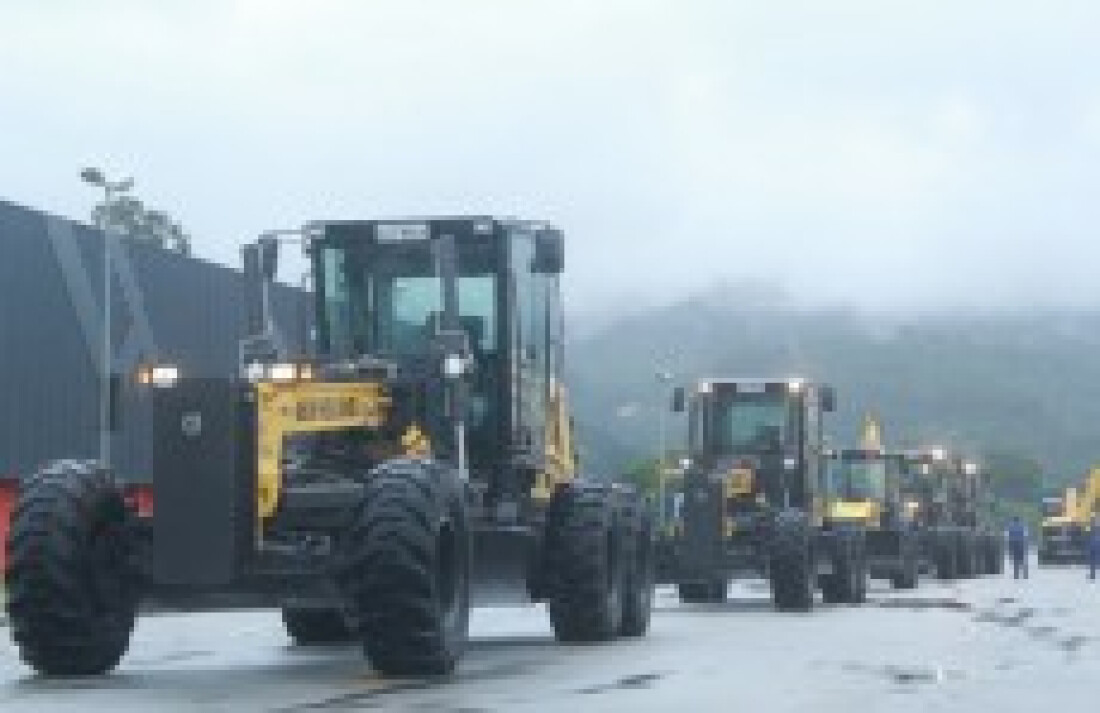 Cidade ganha 75 veículos para obras e manutenção de vias