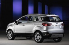 Chinês Territory faz sucesso durante Salão do Automóvel