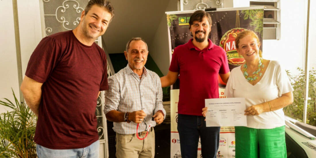 Associação Comercial de Mogi entrega moto