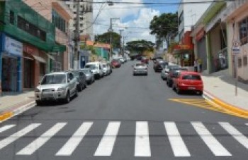 Avenida em Poá ganha revitalização