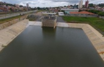 Piscinão de Poá evita enchentes