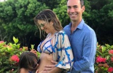 Ticiane Pinheiro terá o primeiro filho com César Tralli
