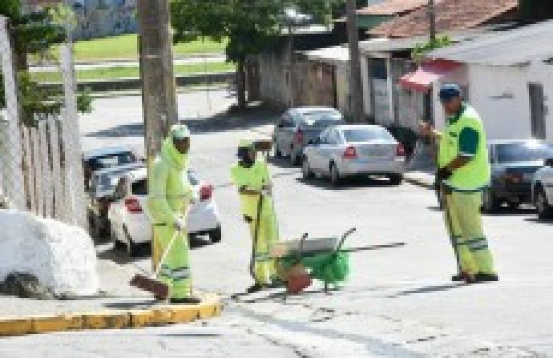 Feriado terá mais um mutirão de limpeza pelos bairros da cidade