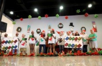 Alunos de Itaquá abrem mostra de artigos natalinos