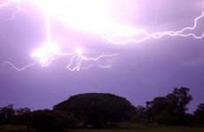 Incidência de raios aumenta de 20% a 30% na região Sudeste