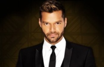 Ricky Martin dá boas-vindas à filha Lucía e se emociona