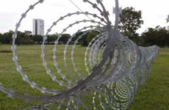 Decreto autoriza destruição de 'aeronaves hostis' na posse