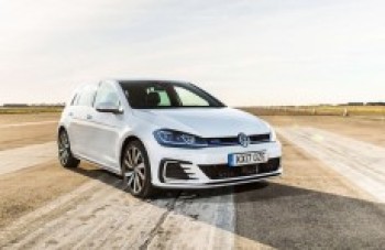 Golf GTE é destaque em mobilidade elétrica