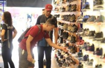 Comércio busca recuperação para conter a crise financeira