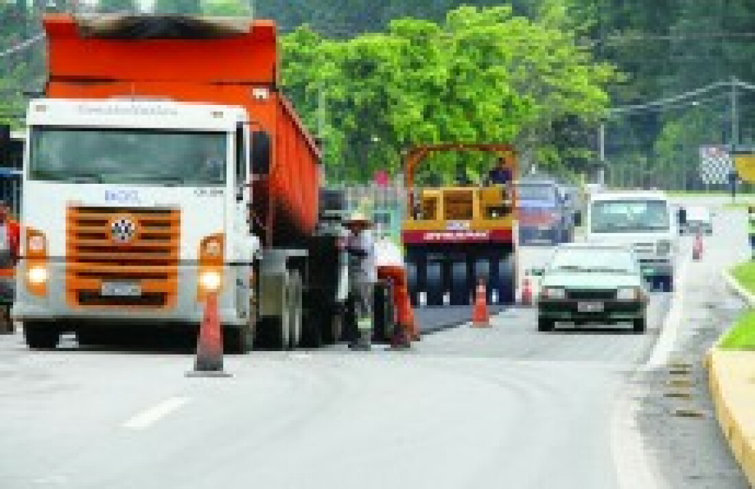 Mogi-Bertioga tem trecho recapeado na altura da Vila Moraes
