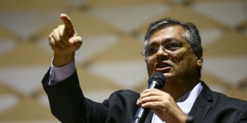 Ministro diz que Constituição roubada durante atos foi encontrada