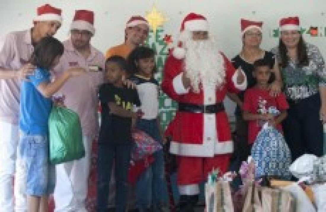 Fundo Social encerra campanha de Natal no Conjunto Jefferson