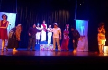 Espetáculos levam novas histórias ao palco do Galpão Arthur Netto