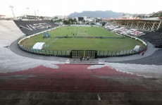 Contra Vasco, Palmeiras tenta título em estádio de fracassos