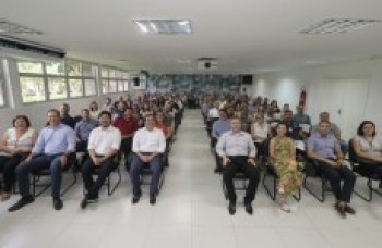 Prefeito participa de diplomação do Programa de Treinamento Municipal: