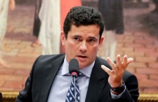 Moro quer que câmara barre flexibilização