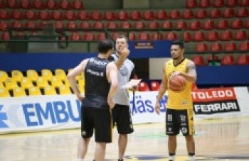 Mogi/Helbor e Paulistano abrem hoje a Copa Super 8
