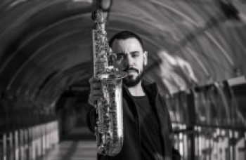 Douglas Braga lança disco em Suzano