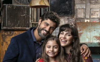 Especial aposta em reciclagem de cenário