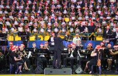 Cantata de Natal atrai 2 mil pessoas