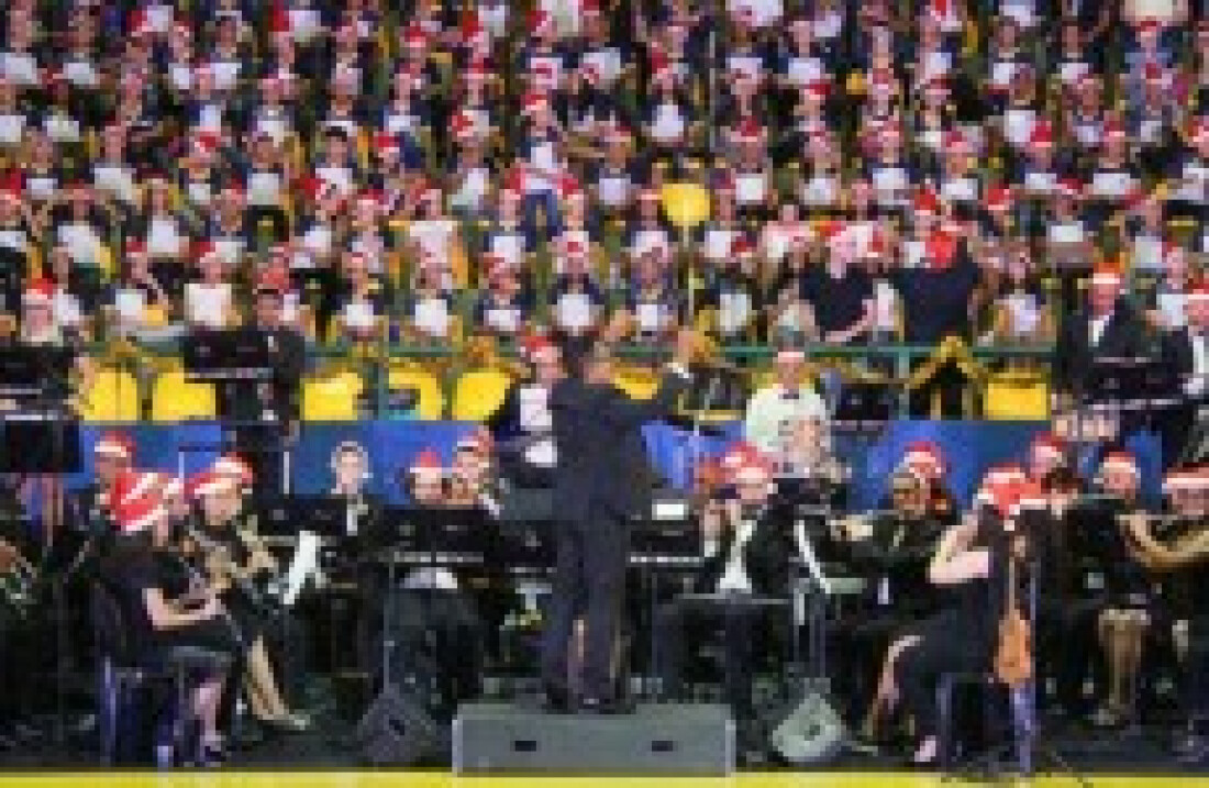 Cantata de Natal atrai 2 mil pessoas