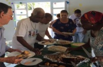 Vila Dignidade e Pró-Hiper realizam confraternização para fechar o ano