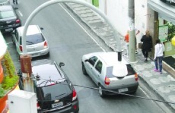 Em quatro dias, 33 motoristas são multados pelas câmeras