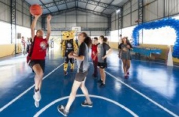 Praça do Basquete de Rua é entregue na Vila Industrial