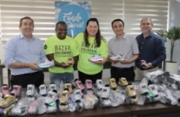 Fundo Social recebe doação de sapatos