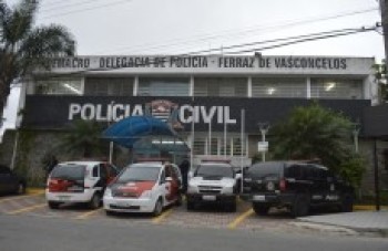 Mulher é morta pelo ex-marido em Ferraz