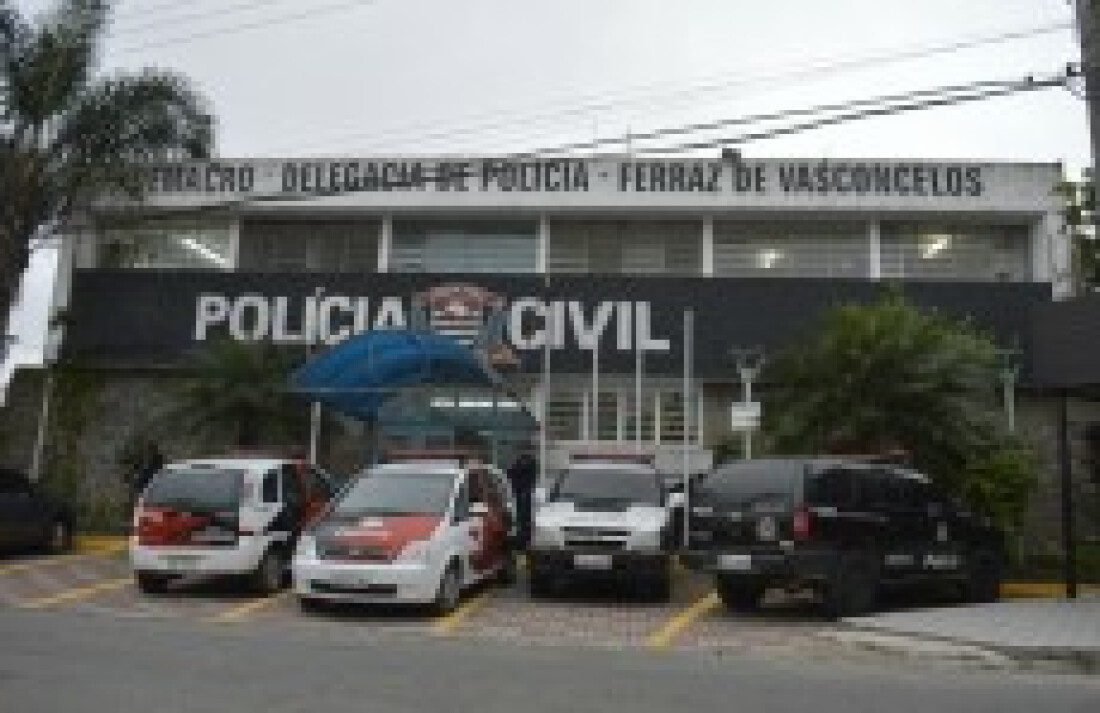 Mulher é morta pelo ex-marido em Ferraz