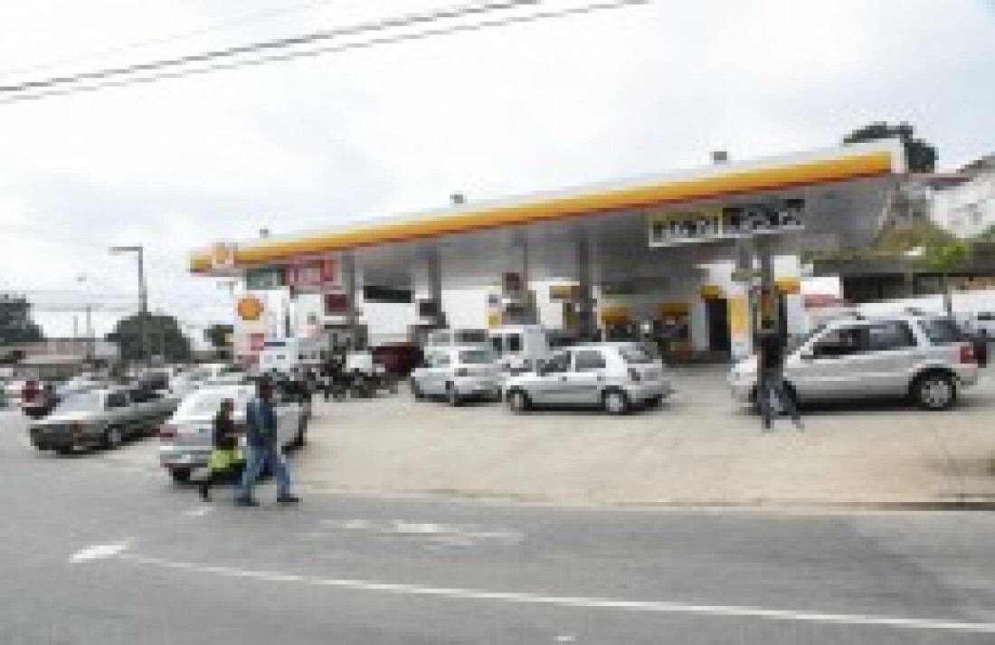 Donos de postos querem flexibilizar lei
