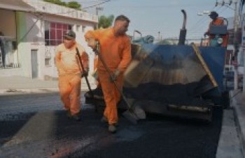 Avenida em Poá recebe recapeamento