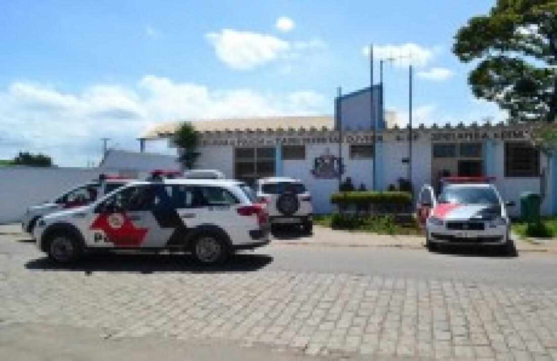 Fugitivos da Justiça são detidos pela PM