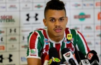 Corinthians confirma acerto com volante Richard, ex-Flu