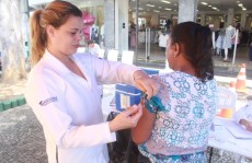 Postos nos bairros oferecem vacinação no período noturno