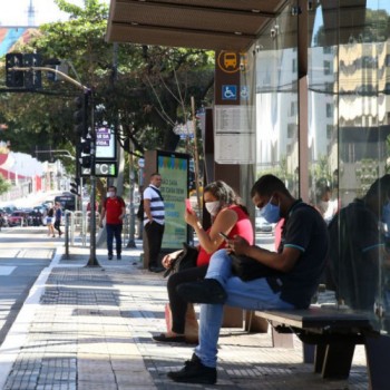 Máscara em ambiente aberto será flexibilizada dia 11 de dezembro em SP