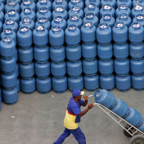 Petrobras reajusta hoje preços do gás de cozinha e da gasolina
