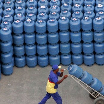 Petrobras reajusta hoje preços do gás de cozinha e da gasolina