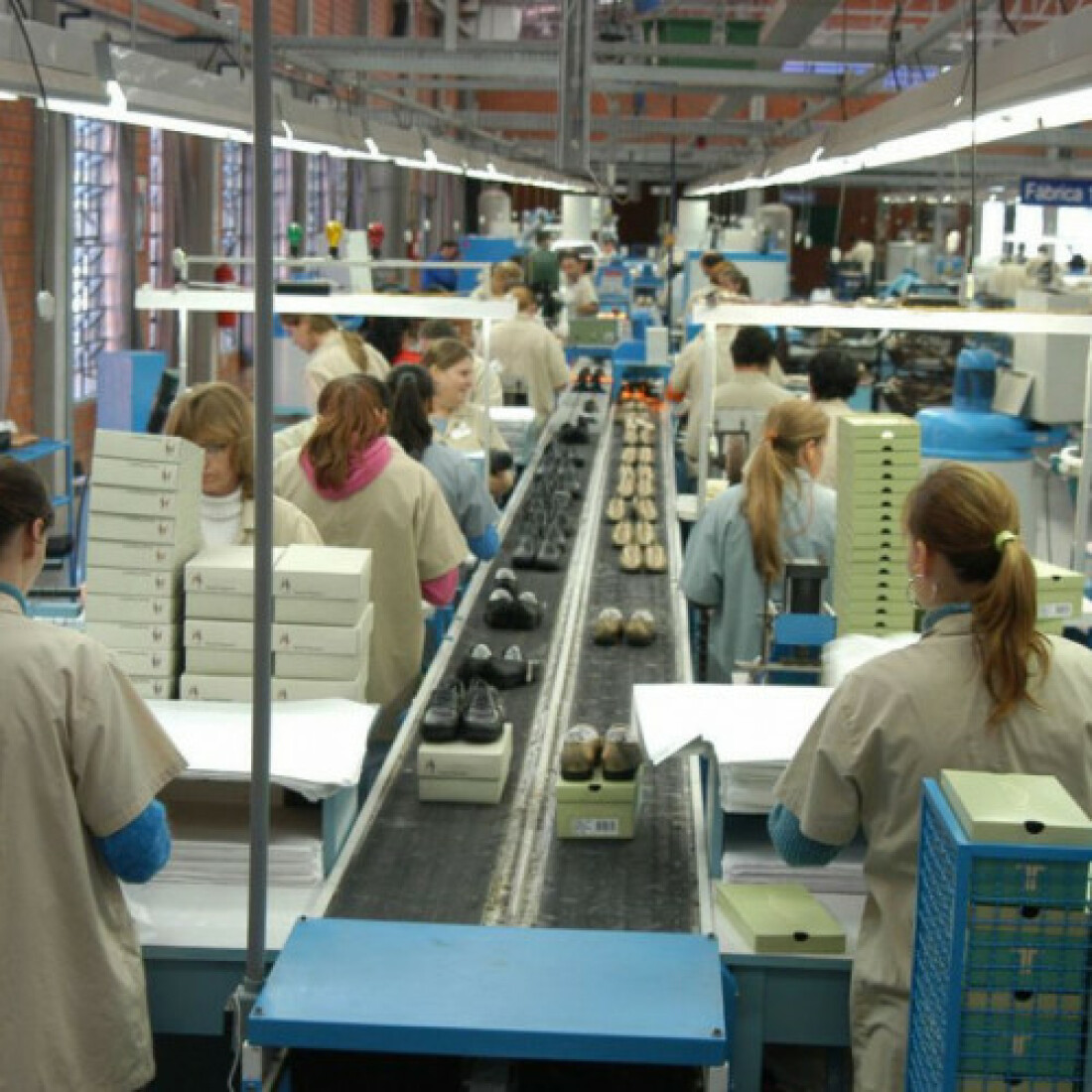 Confiança da indústria cai nos 30 setores avaliados pela CNI
