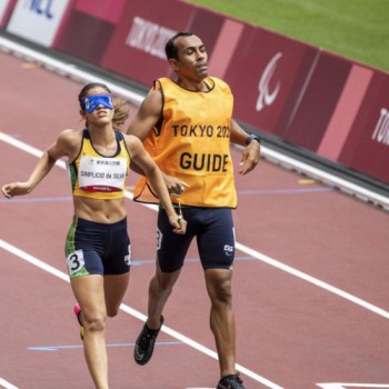 Paralimpíada: Thalita Simplício fica com a prata nos 400 m classe T11
