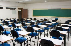 Em greve sanitária, professores ameaçam a retomada das aulas