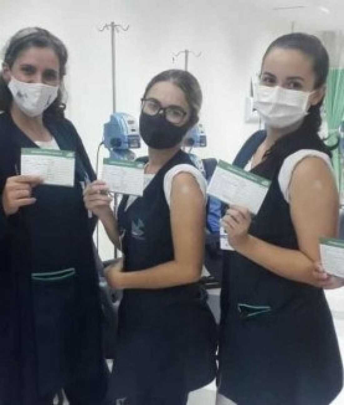? Funcionários do centro oncológico são vacinados