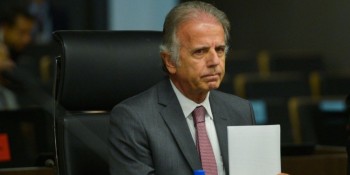 Ministro da Defesa desmente rumores de renúncia
