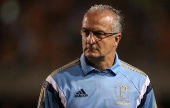 Dorival reclama de clássico às 11 horas