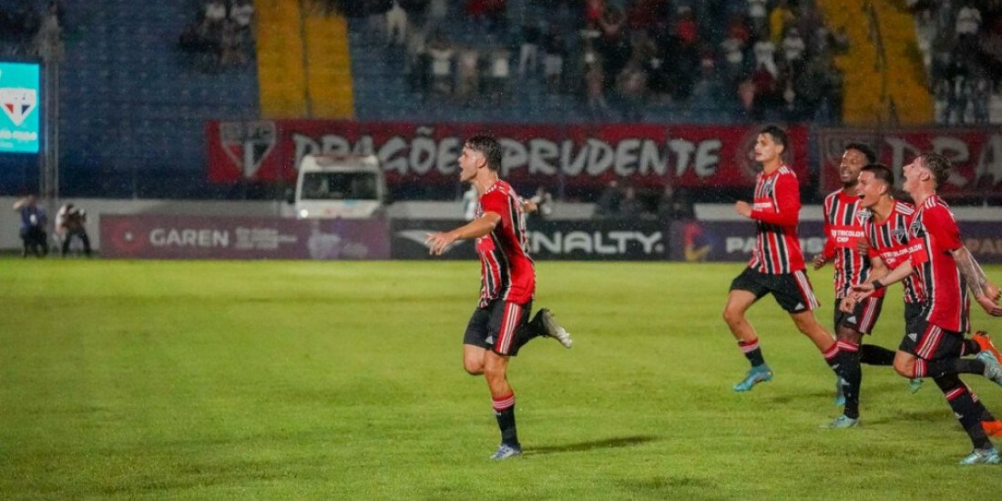 São Paulo fecha fase de grupos da Copinha com 100% de aproveitamento