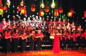 Coral da Melhoridade de Suzano participa do Natal Feliz 2015