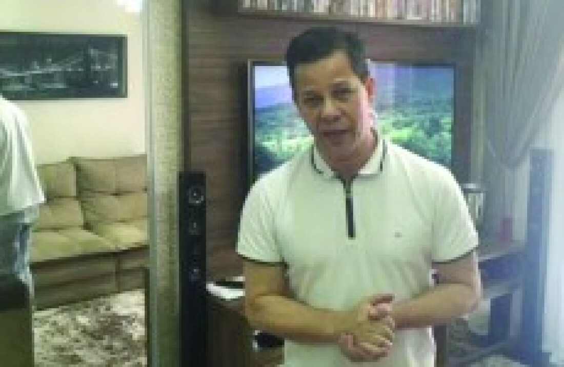 Prefeito diz que há guerra política