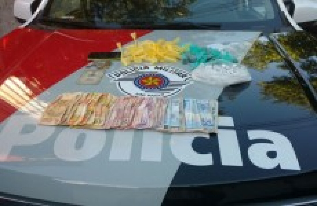 Mãe de detento e suspeito de Jundiapeba são presos por tráfico